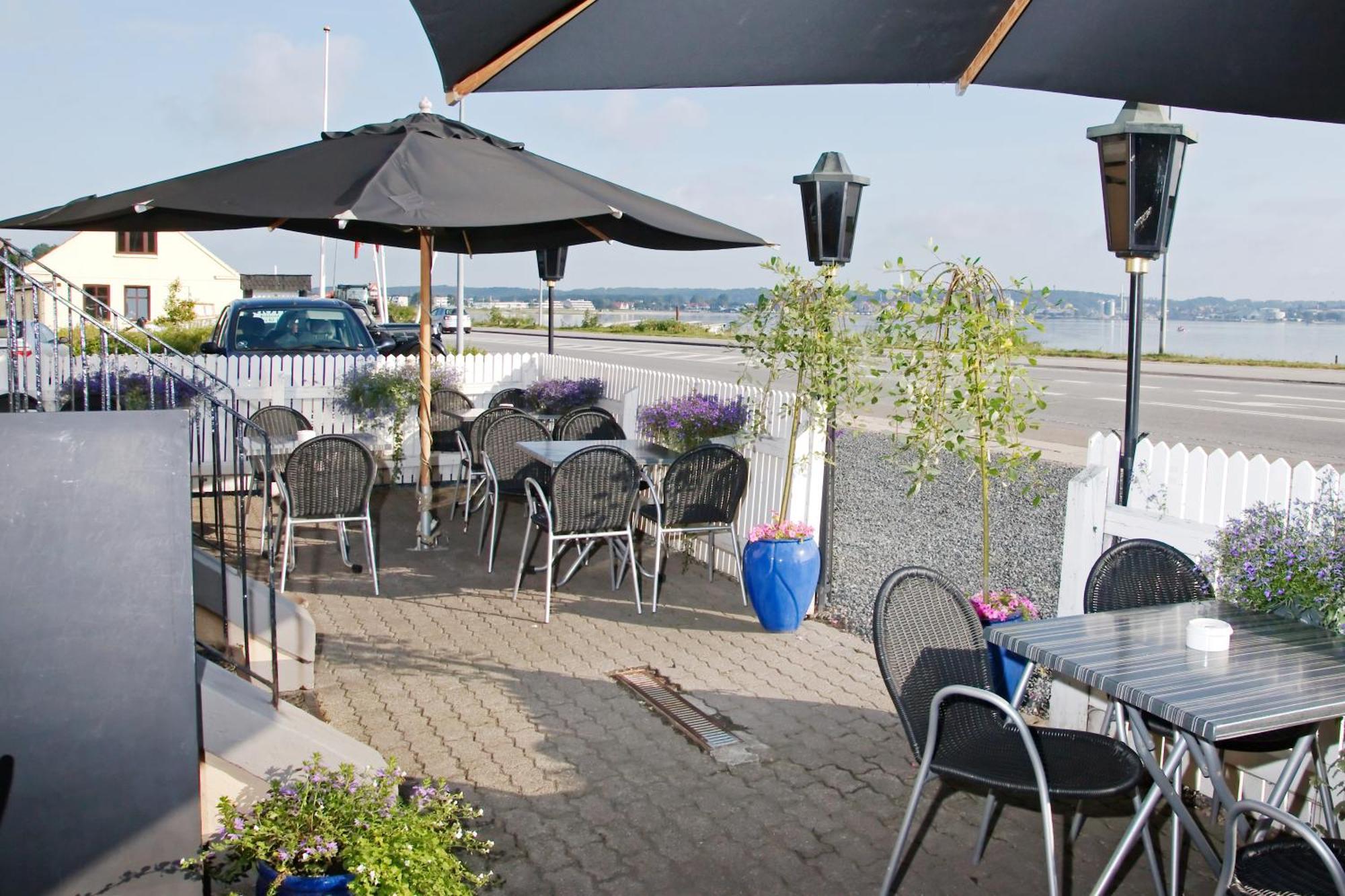 Solyst Kro- Restaurant Og Hotel I/S Aabenraa Esterno foto